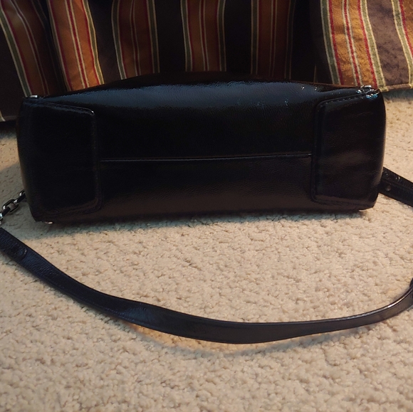 Michael Kors black patent handbag - Picture 4 of 5